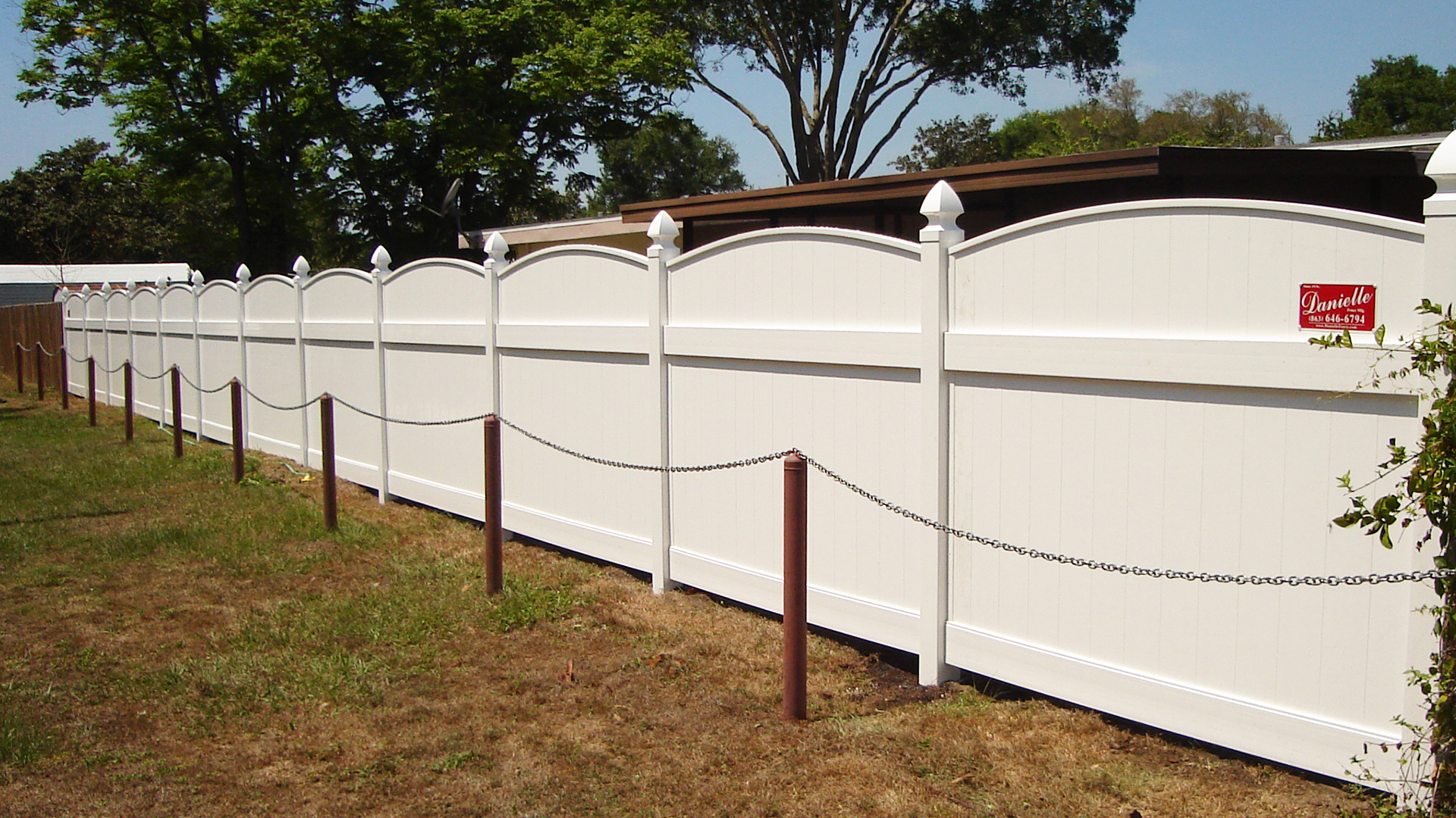 Lakeland Convex Vinyl Fence