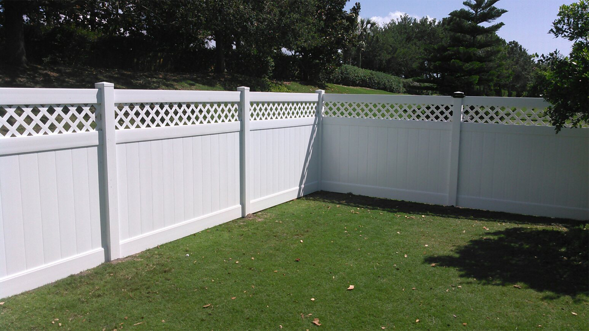 Hollingsworth Vinyl Fence