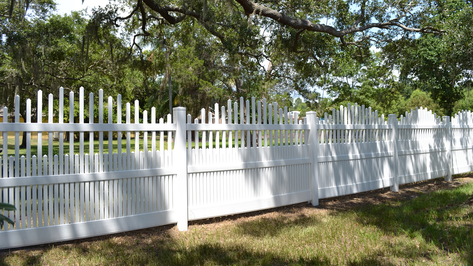 Dawson Vinyl Fence