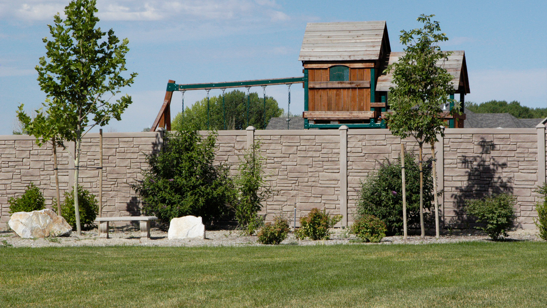 Simulated Stone Molded Fence
